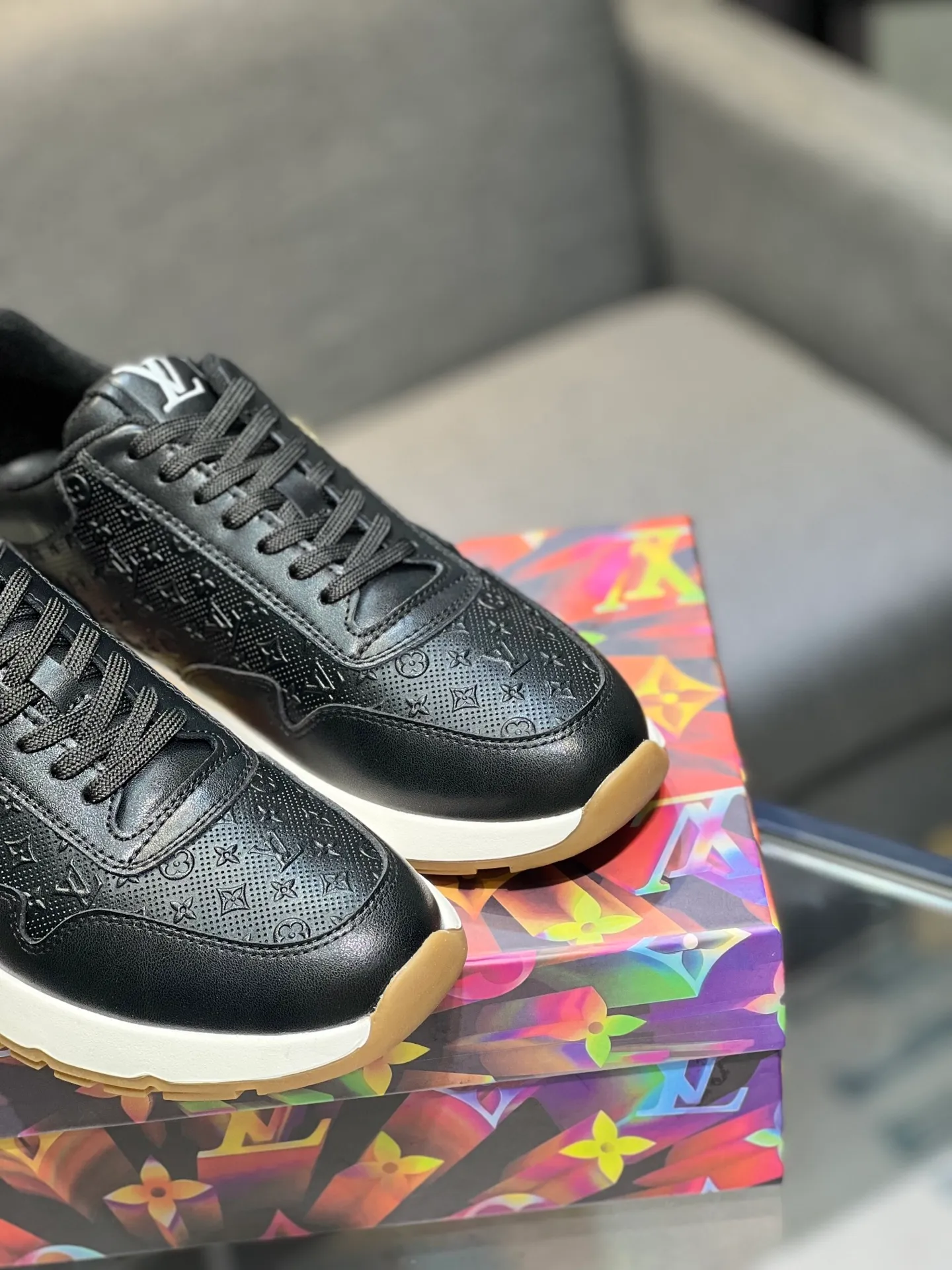 Men's shoes 💰460 "LV" The latest men's casual shoes, genuine leather lining, rubber wear-resistant outsole, fine lines and beautiful strips, not too much decoration, European and American style, comfortable and high-grade, optional, size number: 38 to 44 45 can be customized